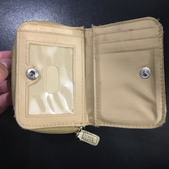 Wallet - Picture 3 of 4